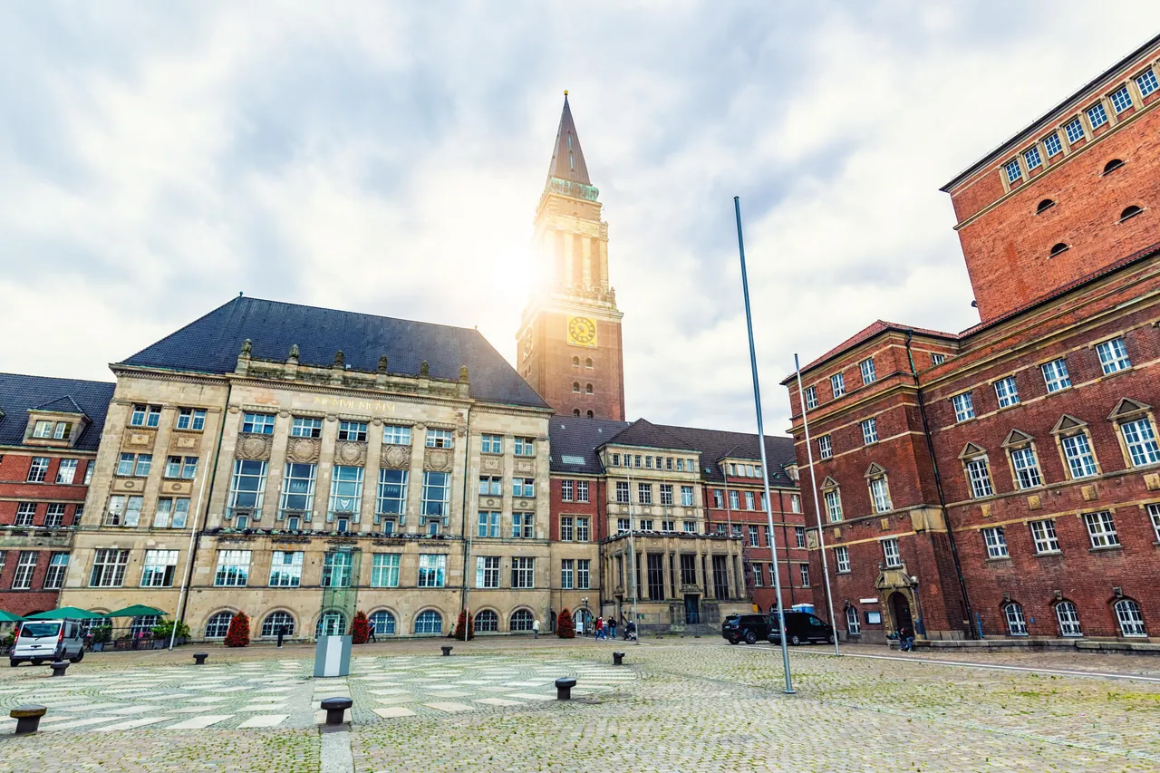 Yet another European government is ditching Microsoft for Linux - here's why